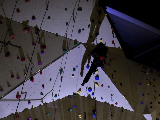 Salle escalade voie - CAS Sion